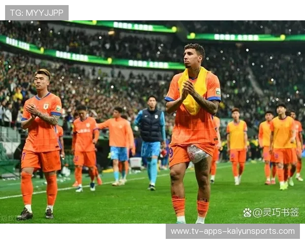 裁判判罚：关键比赛VAR争议引发球迷热议，var裁判有几个